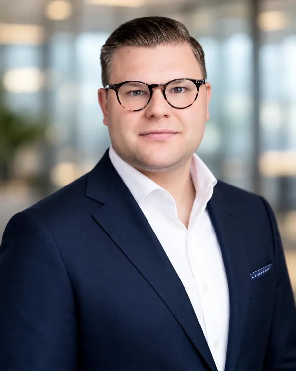 Erik Carlson